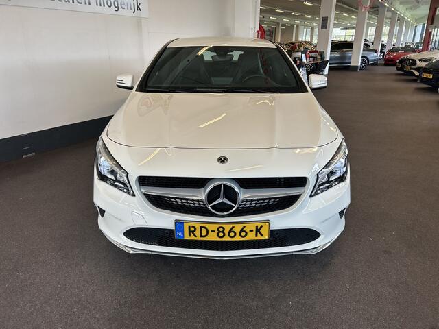 Mercedes-Benz CLA-KLASSE 180 Business Solution | Cruise control | Climate control | Achteruitrijcamera | Stoelverwarming | Nederlands geleverd