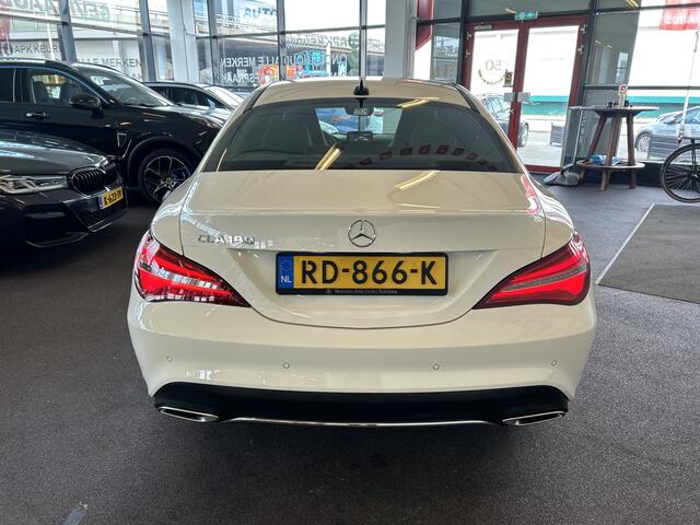 Mercedes-Benz CLA-KLASSE 180 Business Solution | Cruise control | Climate control | Achteruitrijcamera | Stoelverwarming | Nederlands geleverd