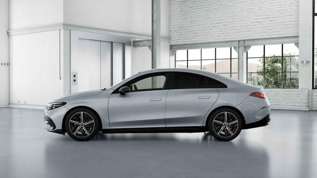 Mercedes-Benz CLA-KLASSE 200 Business Solution AMG 58 kWh EQ | Night | Panoramadak | Distronic | Achteruitrijcamera| Dodehoekassistent | Stoelverwarming |
