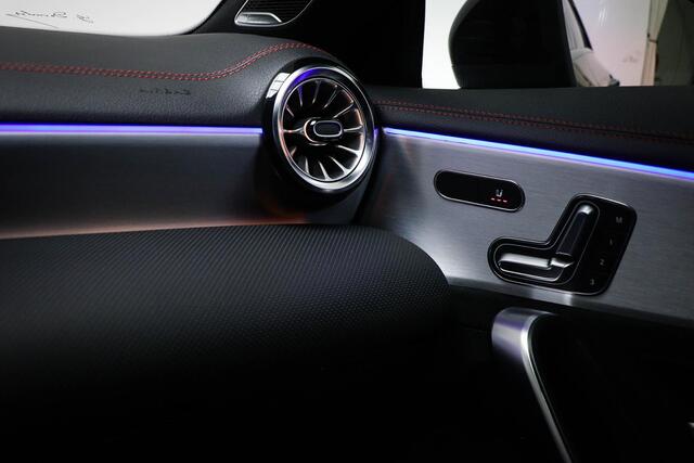 Mercedes-Benz CLA-KLASSE 250 4MATIC Premium Plus | PANORAMADAK | HEAD UP | BURMESTER | APPLE | 360 CAMERA