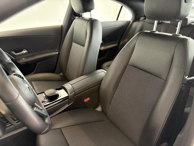 Mercedes-Benz CLA-KLASSE 200 Business Solution