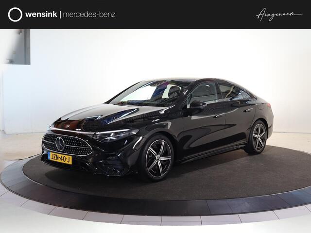 Mercedes-Benz CLA-KLASSE 180 Business Solution AMG | Superscreen | Premium Pakket | Panoramadak | Trekhaak |