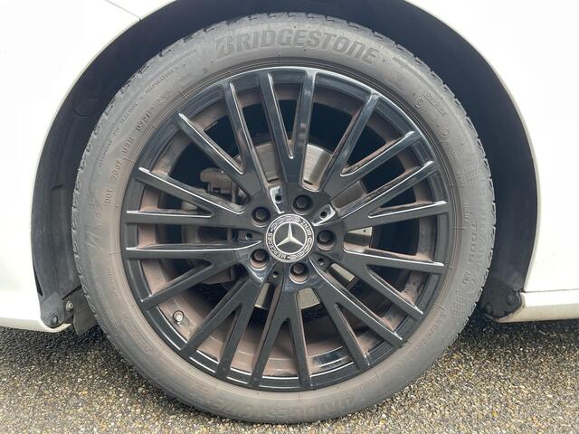 Mercedes-Benz CLA-KLASSE 180 Business Solution AMG AUT| STOELVERWARMING| SFEERVERLICHTING| ACHTERUITRIJCAMERA| 56.000KM!! | RIJKLAARPRIJS INCL. 12 MND BOVAG GARANTIE