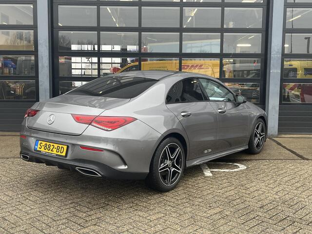 Mercedes-Benz CLA-KLASSE 180 AMG Line | Panoramadak | CarPlay | Cruise Control | Navigatie | Led Koplampen