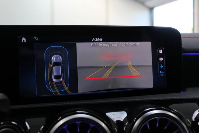 Mercedes-Benz CLA-KLASSE 180 AMG Line 136PK, SFEERVERLICHTING | STUUR/STOELVERWARMING | MBUX | LED