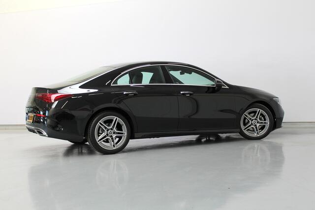 Mercedes-Benz CLA-KLASSE 180 AMG Line 136PK, SFEERVERLICHTING | STUUR/STOELVERWARMING | MBUX | LED