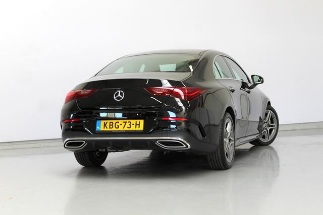 Mercedes-Benz CLA-KLASSE 180 AMG Line 136PK, SFEERVERLICHTING | STUUR/STOELVERWARMING | MBUX | LED