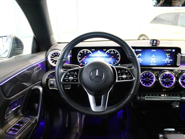 Mercedes-Benz CLA-KLASSE 180 Luxury Line