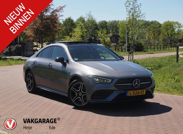 Mercedes-Benz CLA-KLASSE 250 e Business Solution AMG Limited | Panoramadak | Camera | Sfeerverlichting | Apple Carplay |