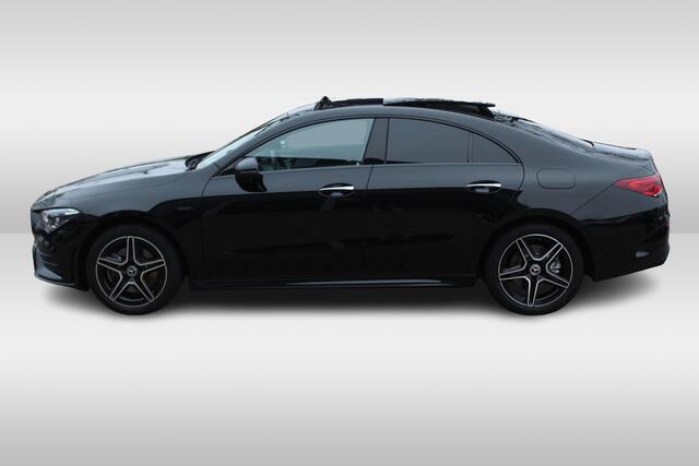 Mercedes-Benz CLA-KLASSE 250 e Business Solution AMG Limited / Panoramadak / Camera / Memory Seats / Sfeerverlichting / 18'' / Matrix LED / Keyless / Stoelverwarming / DAB / Cruise Control