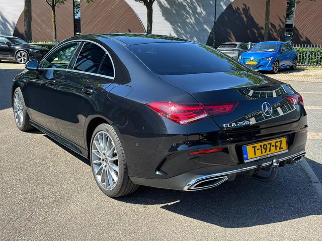 Mercedes-Benz CLA-KLASSE 250 e AMG PHEV | SFEERVERLICHTING | WIDESCREEN | AFN. TREKHAAK | STOELVERWARMING | 19 INCH | RIJKLAAR MET 12 MND BOVAG GARANTIE