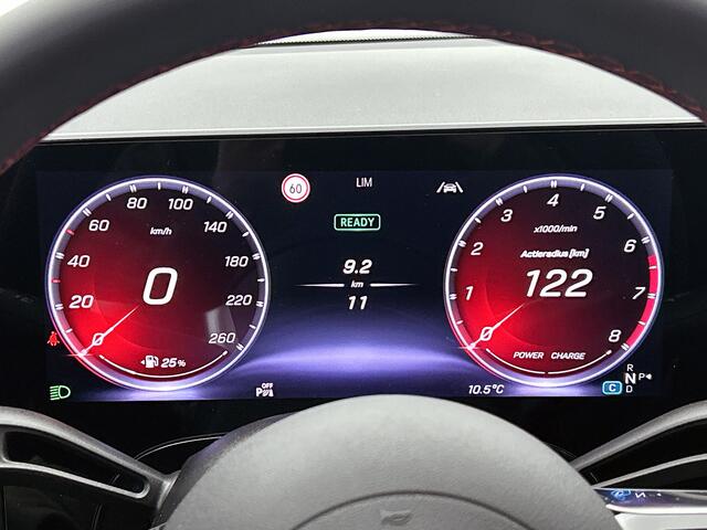 Mercedes-Benz CLA-KLASSE 180 Business Solution AMG | Premium pakket | Nightpakket | Trekhaak | Smartphone integratie | URBAN GUARD | Vast panoramadak | Memorypakket | Sfeerverlichting | Adaptieve cruisecontrol |