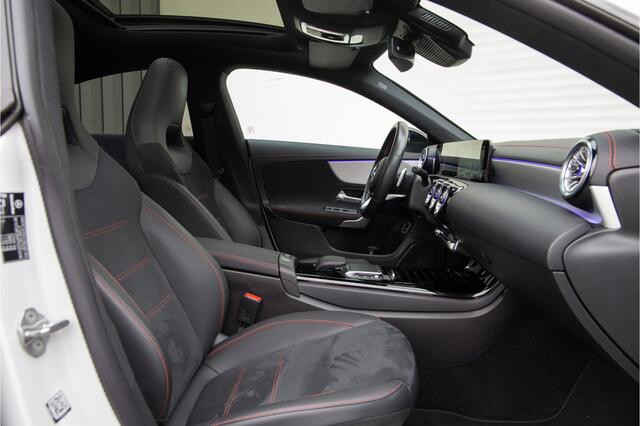 Mercedes-Benz CLA-KLASSE 250 e AMG Premium Plus, Pano, Head-up, Distronic, Nightpakket