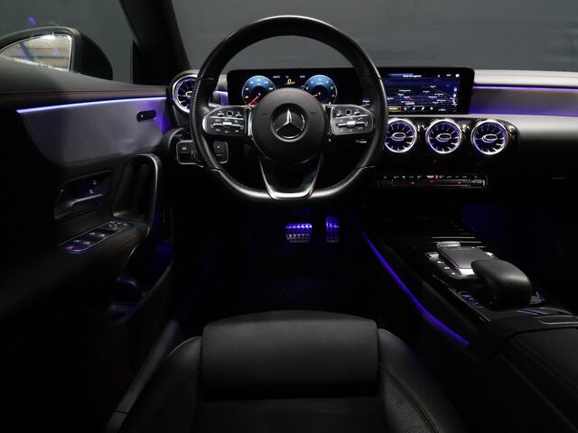 Mercedes-Benz CLA-KLASSE 200 Business Solution AMG [SFEERVERLICHTING, LED, STOELVERWARMING, BLUETOOTH, CRUISE, NAVIGATIE, CAMERA, PDC, DIGITAL DASH, NIEUWSTAAT]