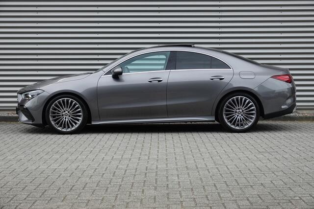 Mercedes-Benz CLA-KLASSE 180 Star Edition AMG | Pano | Trekhaak | Distronic | Camera | Sfeer |