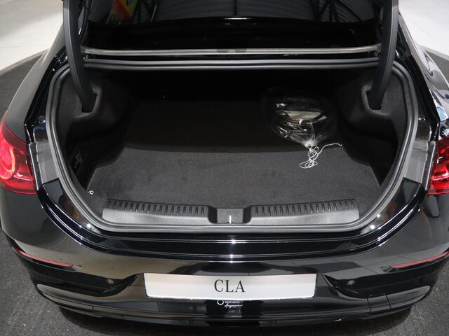 Mercedes-Benz CLA-KLASSE 250+ Launch Edition 85.5 kWh | Night | Panoramadak | Stoelverwarming | DISTRONIC | Achteruitrijcamera | Dodehoekassistent |