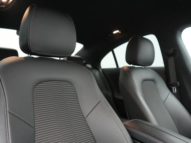 Mercedes-Benz CLA-KLASSE 200 Advantage 164pk | Trekhaak | Camera | Widescreen Navi | Park Assist | Apple Carplay | Cruise Control | Lane Assist | DAB | 18"L.M " |