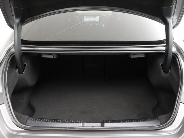 Mercedes-Benz CLA-KLASSE 250e AMG Facelift | Panoramadak | ACC | 360° Camera | Burmester!