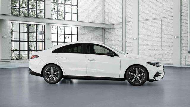 Mercedes-Benz CLA-KLASSE 180 Business Solution AMG | Panoramadak | Trekhaak | Nightpakket | Sportstoelen| Dodehoekassistent |