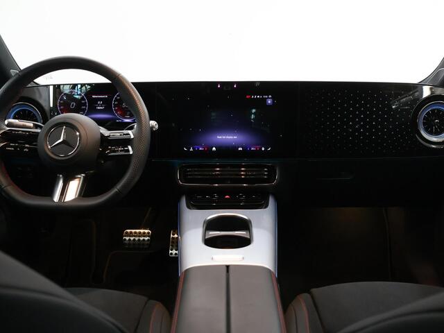 Mercedes-Benz CLA-KLASSE 250+ Launch Edition 85.5 kWh | AMG | Night | Panoramadak | Stoelverwarming | DISTRONIC | Achteruitrijcamera | Dodehoekassistent |