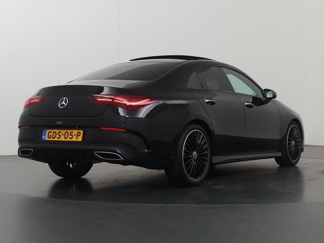 Mercedes-Benz CLA-KLASSE 180 Star Edition AMG Line | Night | Panoramadak | Keyless | 19" lichtmetalen velgen |