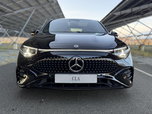 Mercedes-Benz CLA-KLASSE 250+ Launch Edition 85.5 kWh | Night | Panoramadak | Stoelverwarming | DISTRONIC | Achteruitrijcamera | Dodehoekassistent |