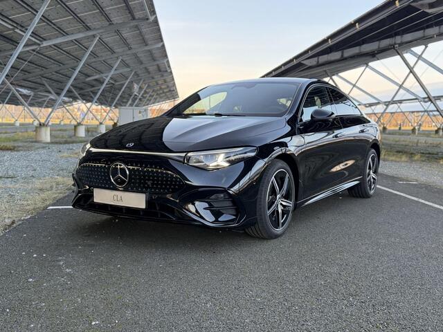 Mercedes-Benz CLA-KLASSE 250+ Launch Edition 85.5 kWh | Night | Panoramadak | Stoelverwarming | DISTRONIC | Achteruitrijcamera | Dodehoekassistent |