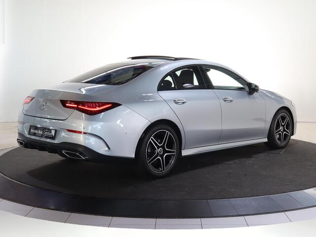 Mercedes-Benz CLA-KLASSE 180 AMG Line | Panoramaschuifdak | Night | Achteruitrijcamera | MBUX