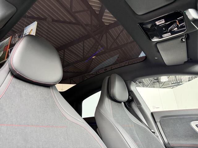 Mercedes-Benz CLA-KLASSE 250+ Launch Edition 85.5 kWh | Night | Panoramadak | Stoelverwarming | DISTRONIC | Achteruitrijcamera | Dodehoekassistent |