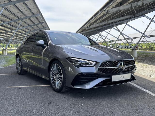 Mercedes-Benz CLA-KLASSE 180 Business Solution AMG | Panoramadak | Burmester | Trekhaak | Rijassistentiepakket | Winter pakket | 360 camera |