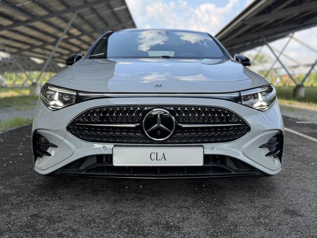 Mercedes-Benz CLA-KLASSE 180 Business Solution AMG | Night | Premium Plus | Trekhaak | Winterpakket | Burmester | Massage | Head -Up | 360 camera | Multibeam LED |