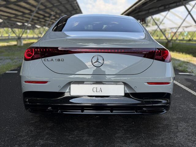 Mercedes-Benz CLA-KLASSE 180 Business Solution AMG | Night | Premium Plus | Trekhaak | Winterpakket | Burmester | Massage | Head -Up | 360 camera | Multibeam LED |