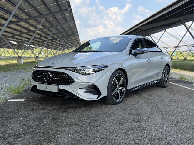 Mercedes-Benz CLA-KLASSE 180 Business Solution AMG | Night | Premium Plus | Trekhaak | Winterpakket | Burmester | Massage | Head -Up | 360 camera | Multibeam LED |