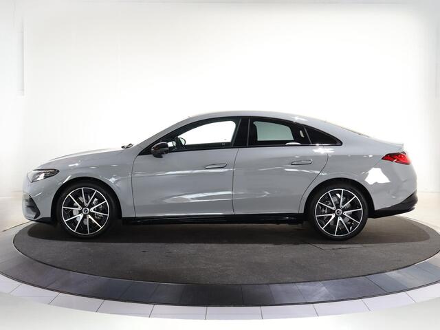 Mercedes-Benz CLA-KLASSE 250+ Launch Edition 85.5 kWh | Night | Panoramadak | DISTRONIC | Achteruitrijcamera | Dodehoekassistent |