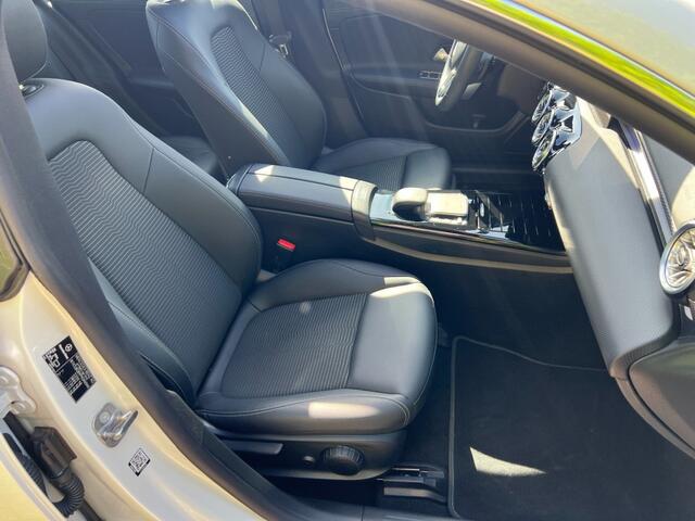 Mercedes-Benz CLA-KLASSE CLA 250e Luxury Panodak, Key-less go, DAB, Camera