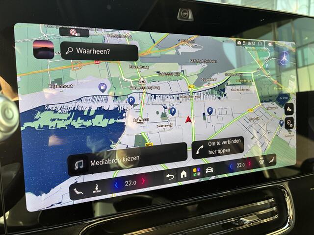 Mercedes-Benz CLA-KLASSE 180 Business Solution AMG | Premium Pakket | Night Pakket | Panoramadak | MBUX Superscreen | 360° Camera | Adaptieve Cruise Control | Dodehoekassistent | Verkeersbordenassistent | Augmented Reality voor Navigatie | Elektrisch Verstelbare Stoelen + Memory 