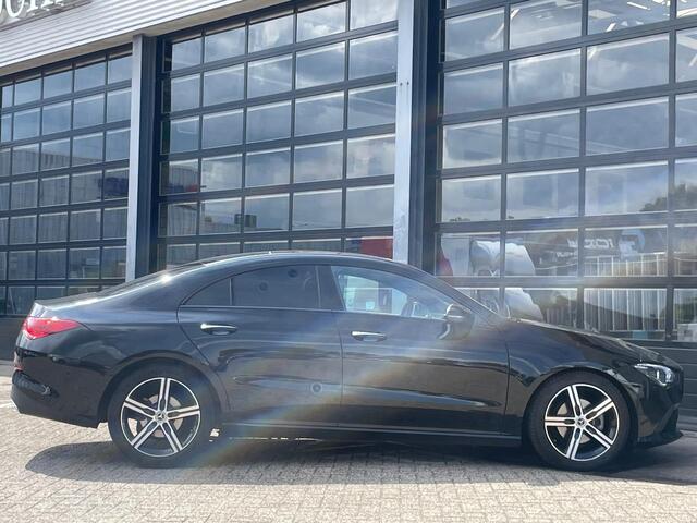 Mercedes-Benz CLA-KLASSE 180 Luxury Line Panoramadak