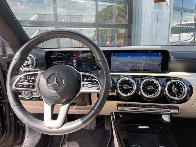 Mercedes-Benz CLA-KLASSE 180 Luxury Line Panoramadak