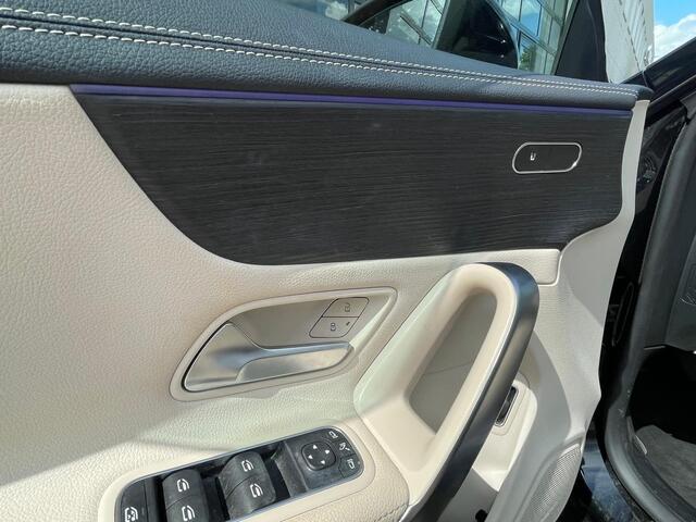 Mercedes-Benz CLA-KLASSE 180 Luxury Line Panoramadak