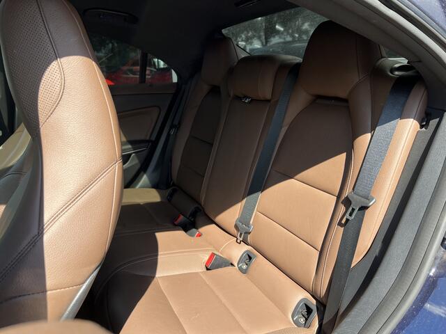 Mercedes-Benz CLA-KLASSE 200 Prestige AMG | Nieuw binnen | Stoelverwarming | Pano | Clima