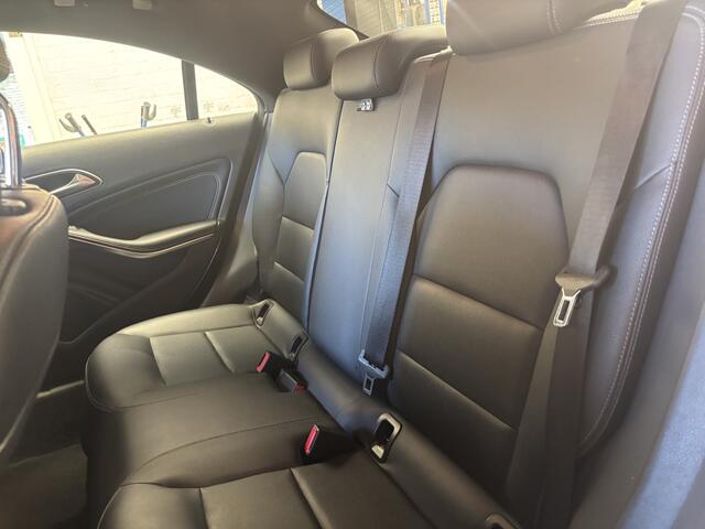 Mercedes-Benz CLA-KLASSE 180 Prestige Automaat 12 Maanden Bovag Garantie inclusief!