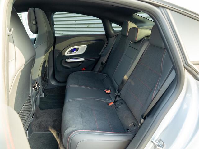 Mercedes-Benz CLA-KLASSE Limousine 200 Business Solution AMG