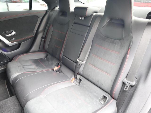Mercedes-Benz CLA-KLASSE 200 Business Solution AMG