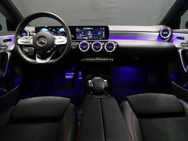 Mercedes-Benz CLA-KLASSE 200 Business Solution AMG [SCHUIFKANTELDAK, AMG PAKKET, APPLE CARPLAY, ANDROID, WIDESCREEN COCKPIT, STOELVERWARMING, CAMERA, SFEERVERLICHTING, MULTIBEAM LED, PDC V+A, CRUISE CONTROL, NAVIGATIE, KEYLESS, CLIMATE CONTRO