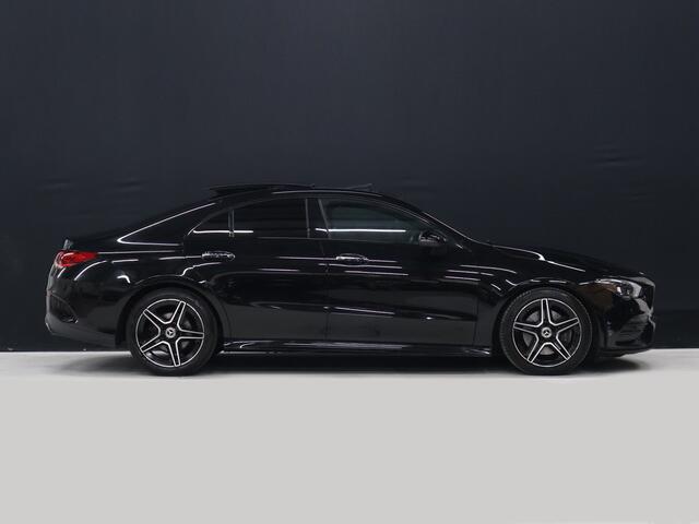 Mercedes-Benz CLA-KLASSE 200 Business Solution AMG [SCHUIFKANTELDAK, AMG PAKKET, APPLE CARPLAY, ANDROID, WIDESCREEN COCKPIT, STOELVERWARMING, CAMERA, SFEERVERLICHTING, MULTIBEAM LED, PDC V+A, CRUISE CONTROL, NAVIGATIE, KEYLESS, CLIMATE CONTRO