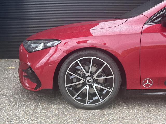 Mercedes-Benz CLA-KLASSE 180 Business Solution AMG | Night Pakket | Panoramadak | Trekhaak | DISTRONIC Afstandsassistent | Dodehoekassistent | Verkeersbordenassistent | MULTIBEAM LED Koplampen | Elektrisch Verstelbare Stoelen + Memory | Stoelverwarming | Sfeerverlichting | THERMOTRONIC Klimaatregeling | Sierdelen Geborsteld Aluminium Lightlines | Apple CarPlay | Android Auto | Achteruitrijcamera | Parkeersensoren
