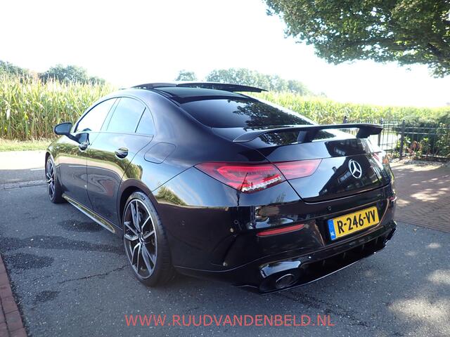 Mercedes-Benz CLA-KLASSE AMG 35 4MATIC Coupé / SFEERVERLICHTING / HEAD-UP / BURMESTER / CARPLAY / CAMERA