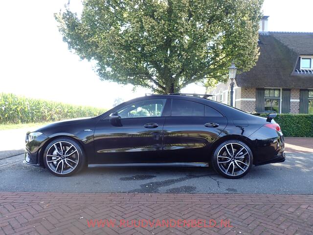Mercedes-Benz CLA-KLASSE AMG 35 4MATIC Coupé / SFEERVERLICHTING / HEAD-UP / BURMESTER / CARPLAY / CAMERA