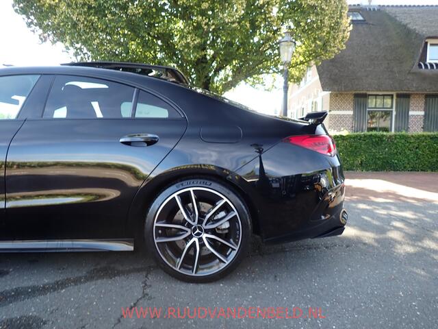 Mercedes-Benz CLA-KLASSE AMG 35 4MATIC Coupé / SFEERVERLICHTING / HEAD-UP / BURMESTER / CARPLAY / CAMERA