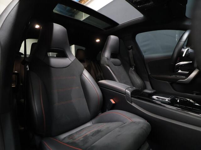 Mercedes-Benz CLA-KLASSE 250 e Premium Plus AMG-Line [TREKHAAK UITKLAPBAAR, SCHUIFKANTELDAK, APPLE CARPLAY, ANDROID, STOELVERWARMING, CAMERA, PDC V+A, CRUISE, CLIMATE, NIEUWSTAAT]
